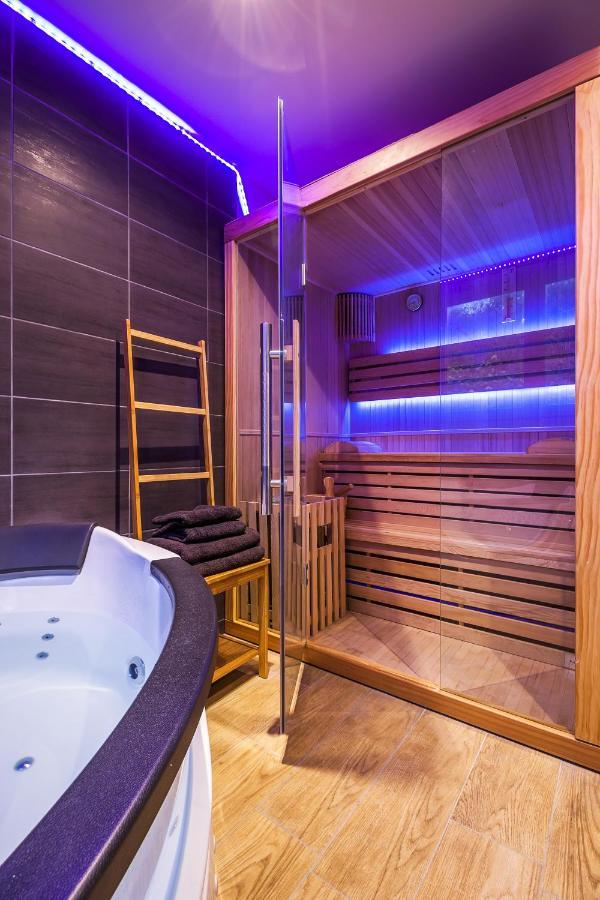ביניק Escapade En Bord De Mer Avec Sauna Et Spa Prives מראה חיצוני תמונה